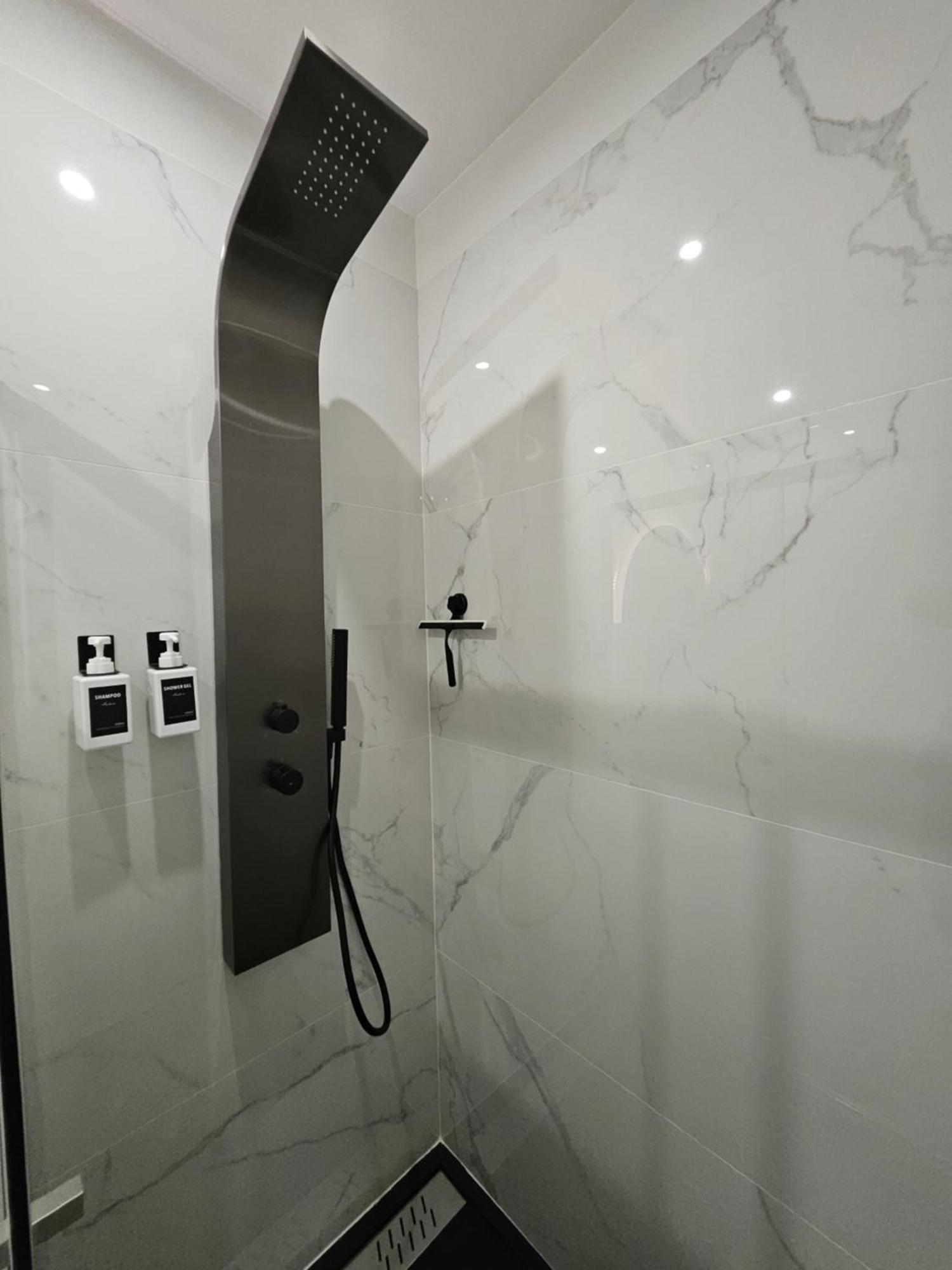 Hebergement Privee Jaccuzzi En Supplement Saint-Clair-du-Rhone Exterior foto